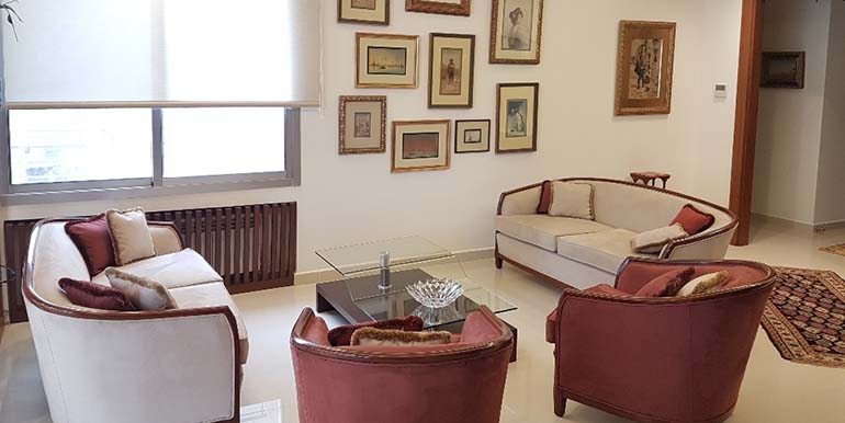 Classy Fully Furnished Apartment – Achrafieh