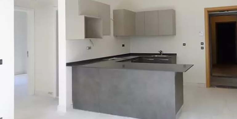 Modern Brand New Apartment/High-Level Floor