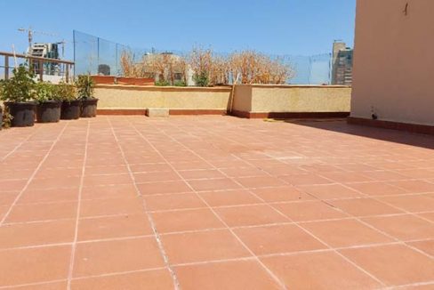 Duplex + Garden Rooftop/ Prime Location