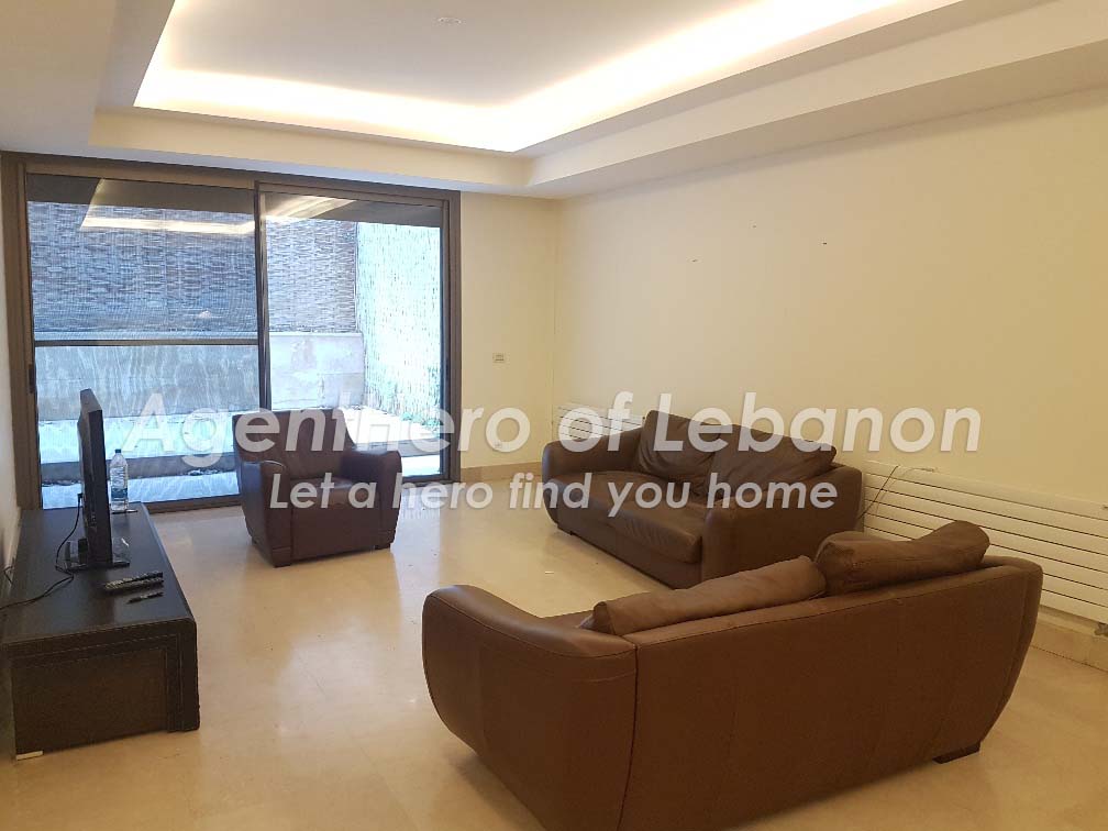 Amazing furnished apt with Large Terrace !